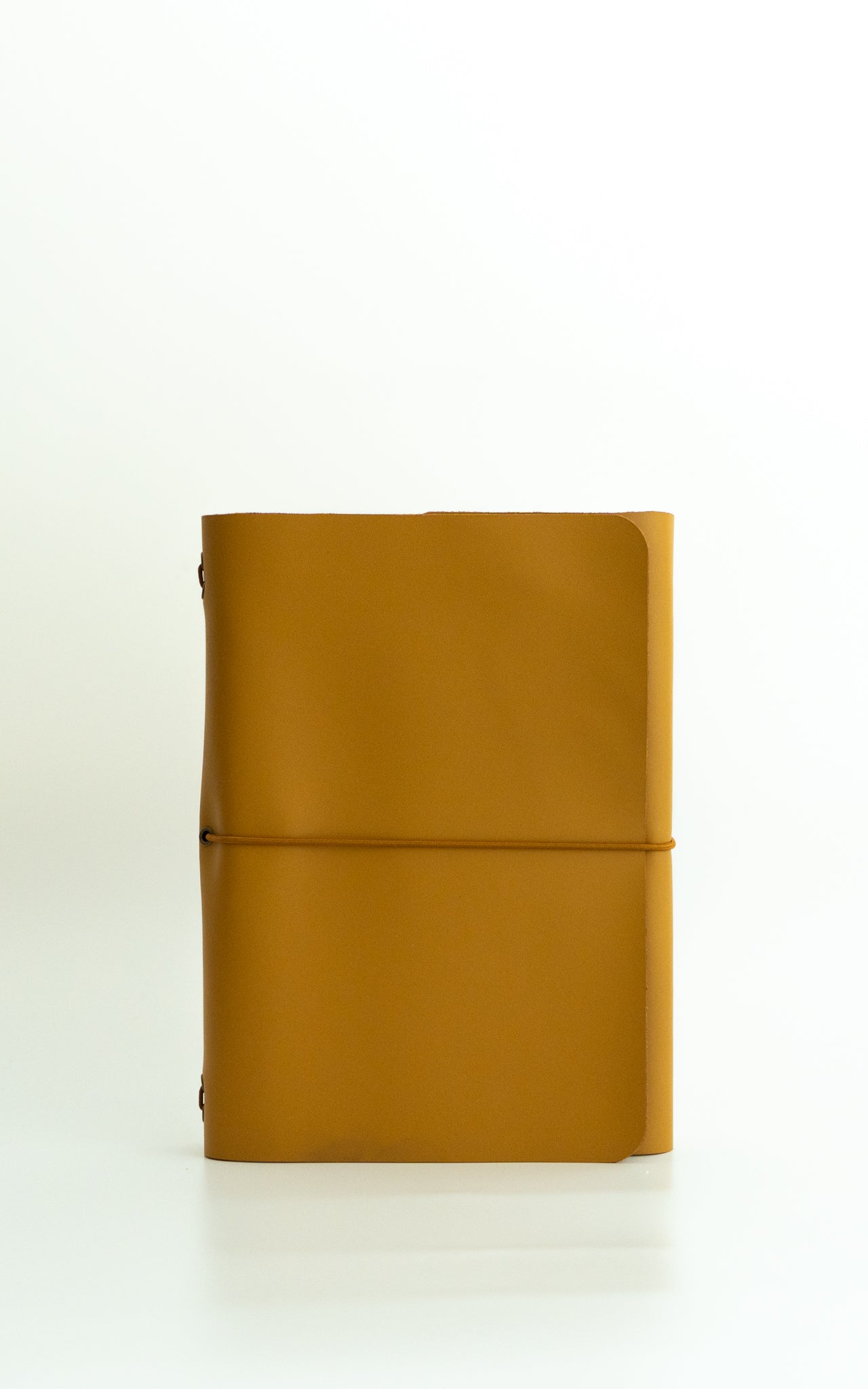 Classic Everbound (A5) – Funda de piel de diseño tríptico