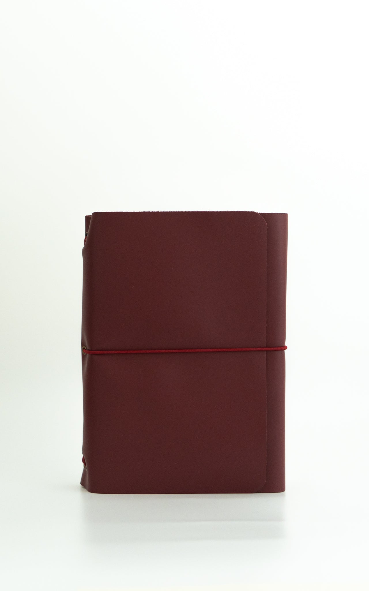 Classic Everbound (A5) – Funda de piel de diseño tríptico