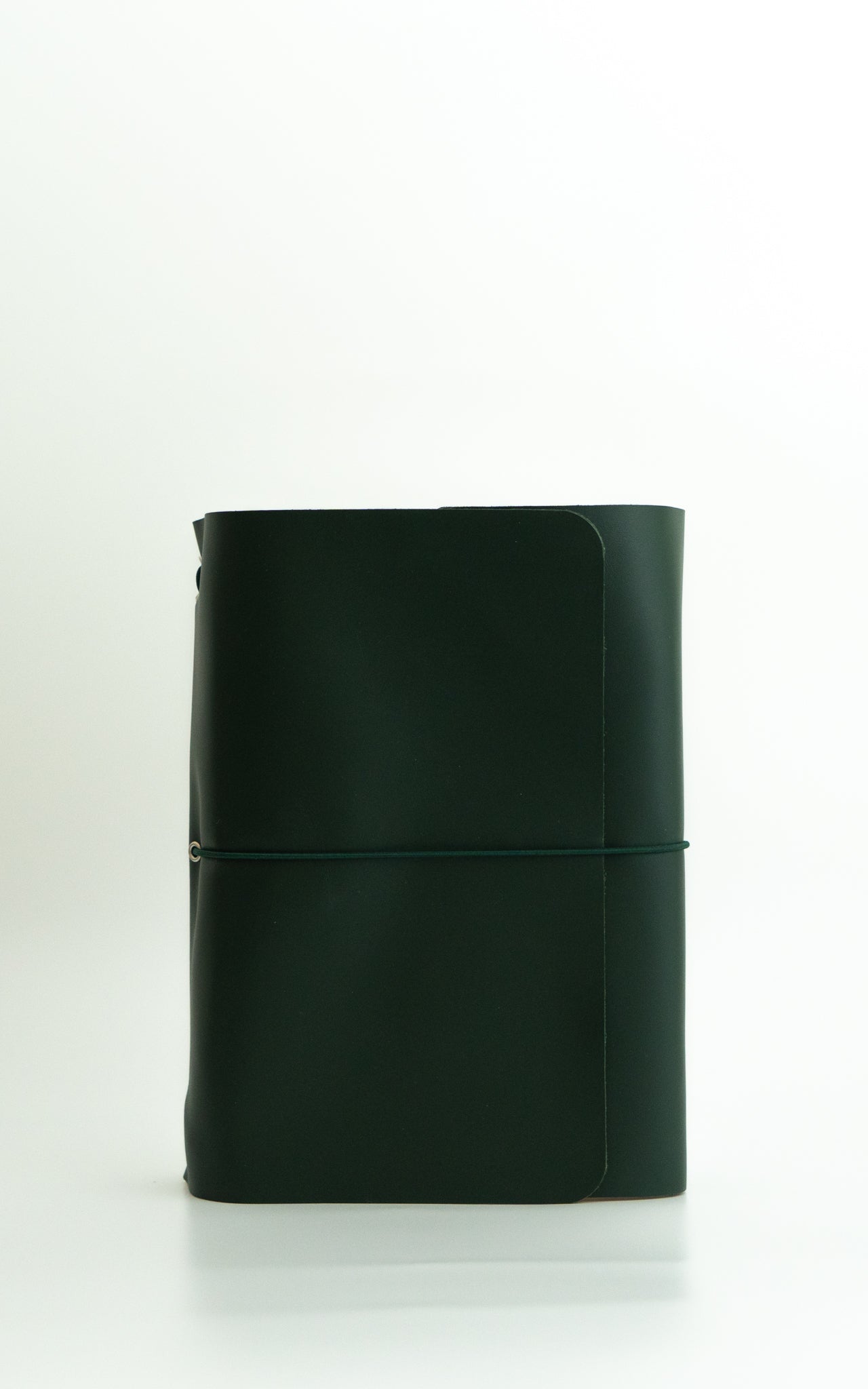 Classic Everbound (A5) – Funda de piel de diseño tríptico