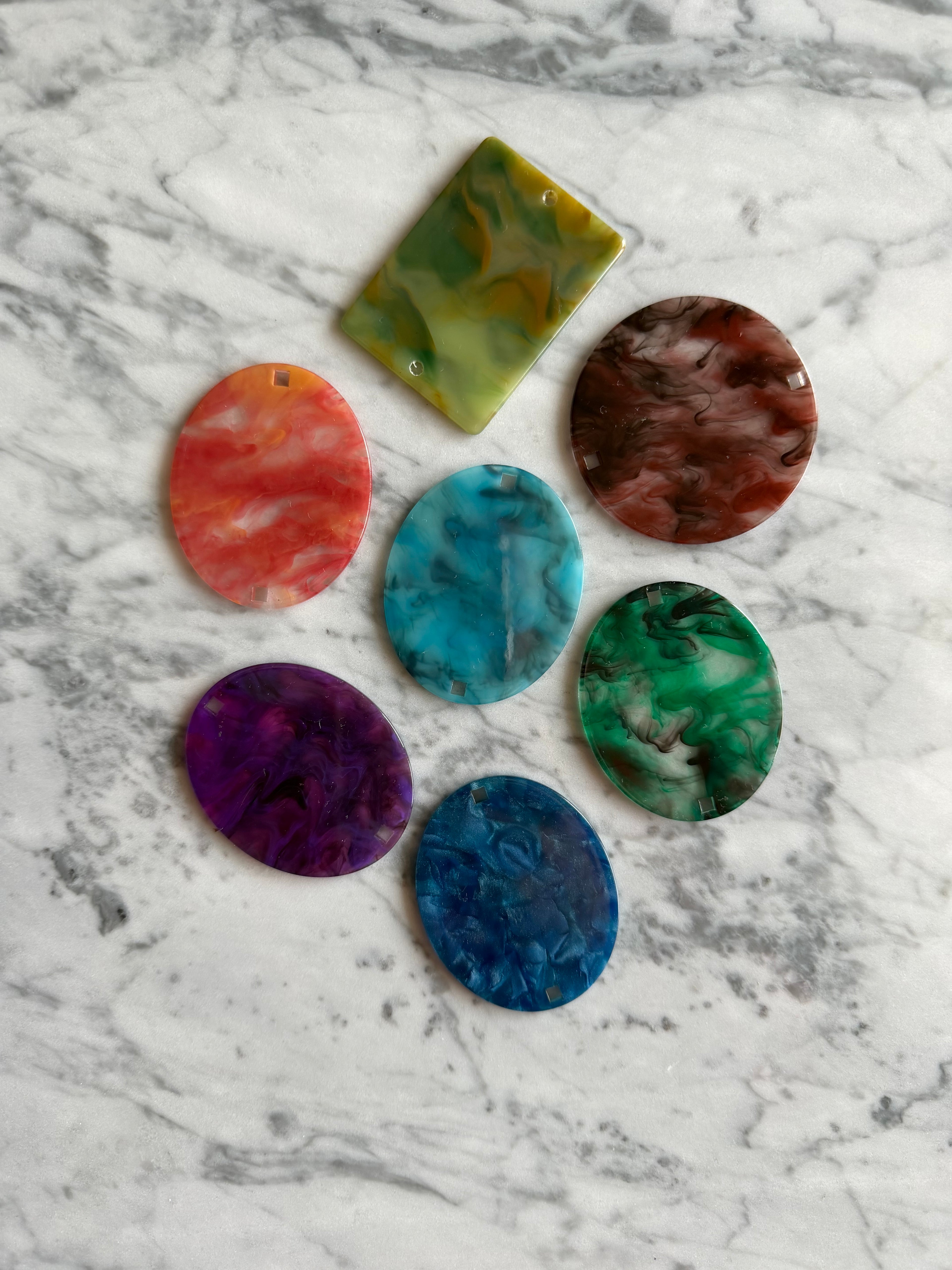 Front charms - Resina