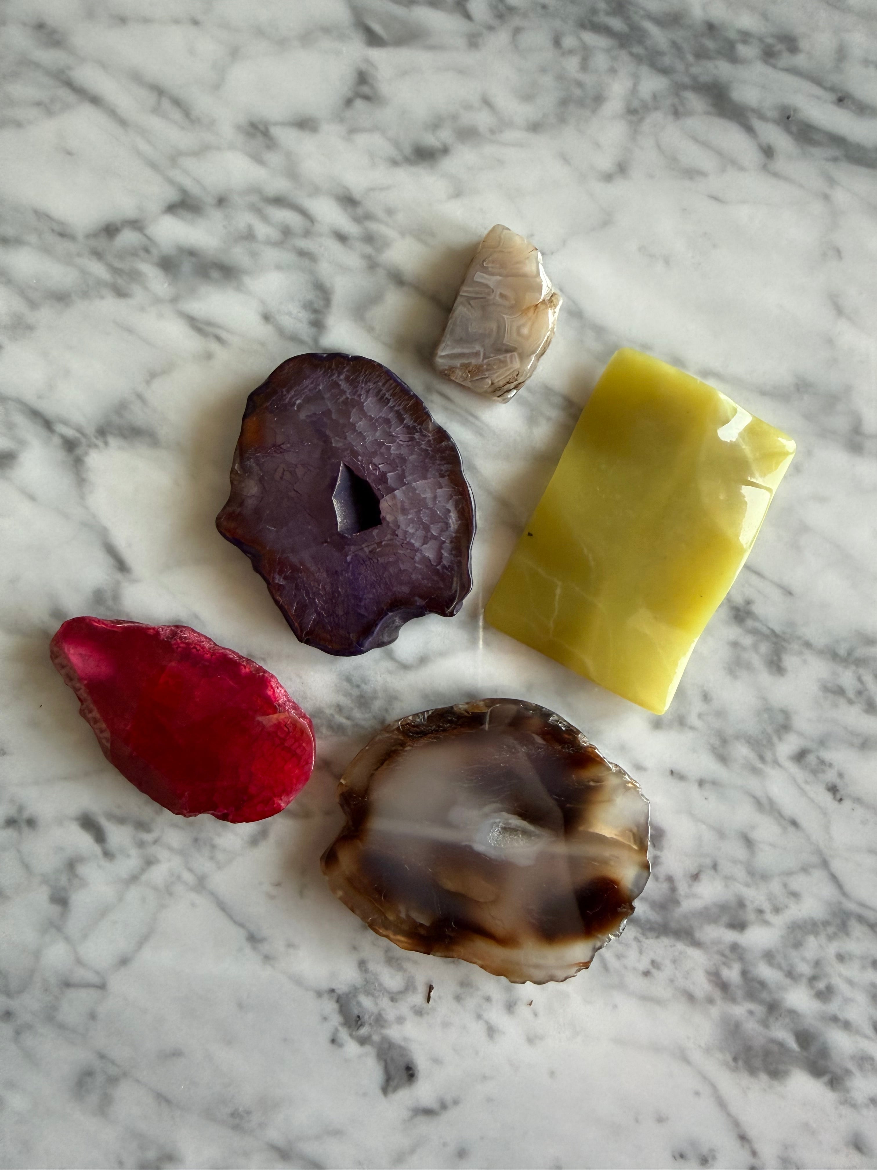 Front charms - Piedra natural